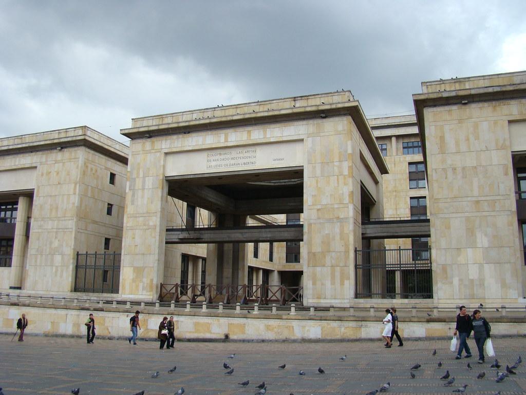 Bogotá Assembly Shifts Water and Power Rate Calculations for Households