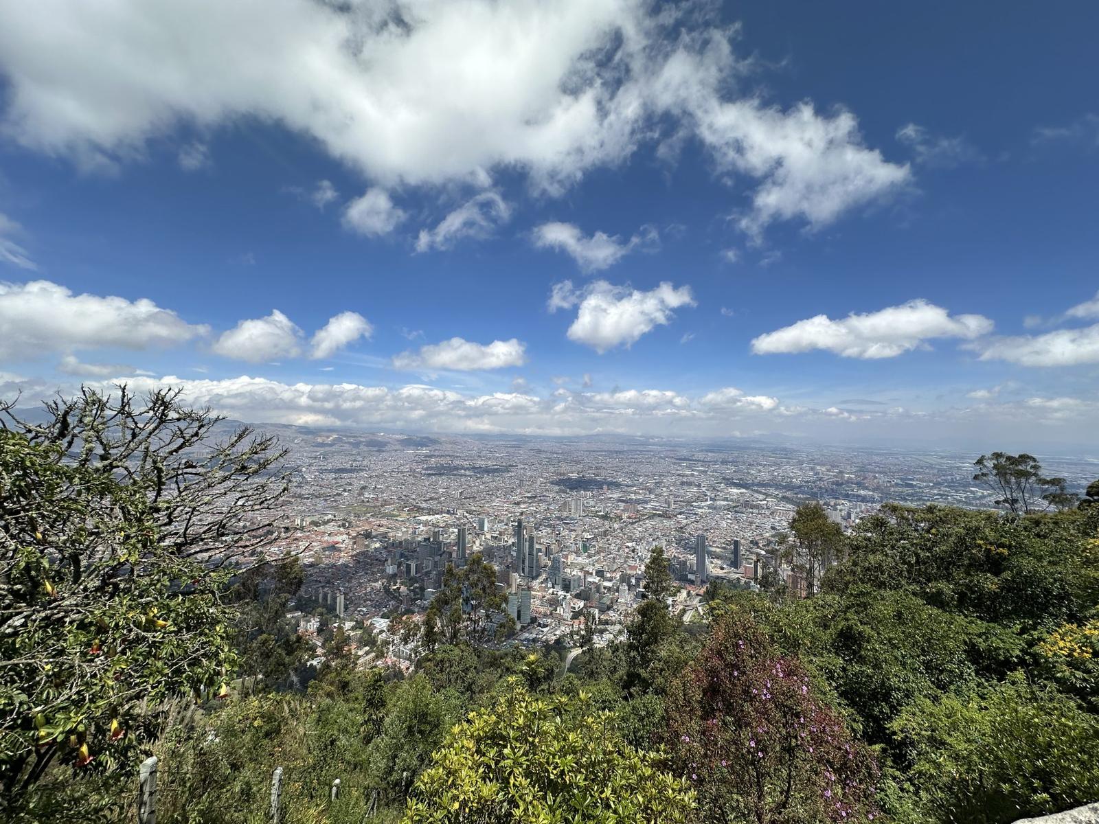 Bogotá Residents Build Lasting Connections Through Community Networks Daily